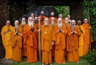 Монахи скитальцы