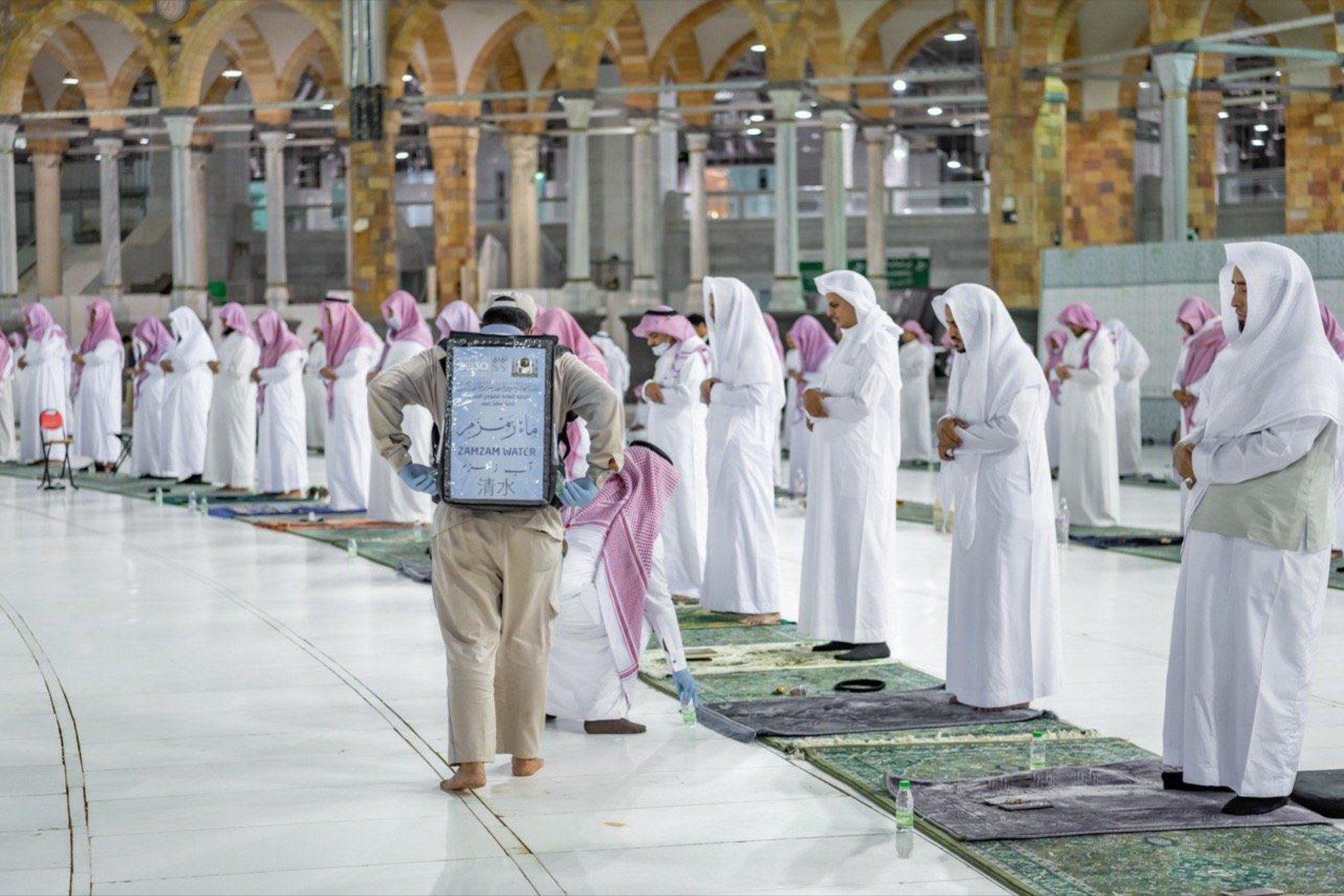 Коран в аль харам. Таравих в Мекке. Рамадан в Абу Даби. Рамазан в Мекке. Рамадан в Мекке.