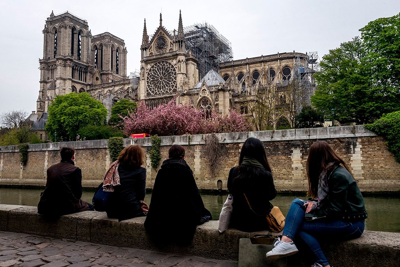 Нотр дам сюжет. Париж храм Парижской Богоматери. Фото собора Парижской Богоматери в Париже.