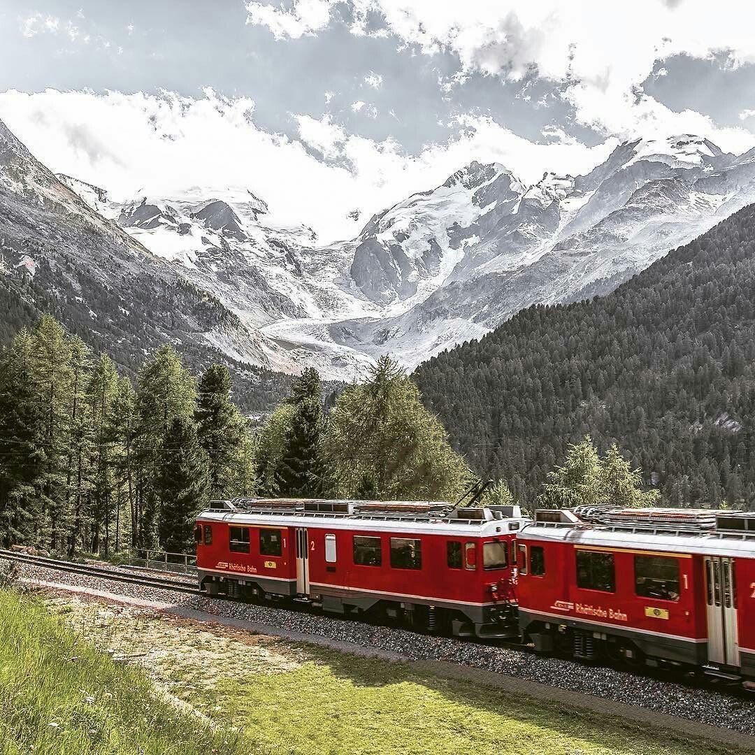 Жд тур на поезде. Ледниковый экспресс Швейцария. Узкоколейка в Швейцарии. SBB Швейцария. Поезд Тирано Швейцария.
