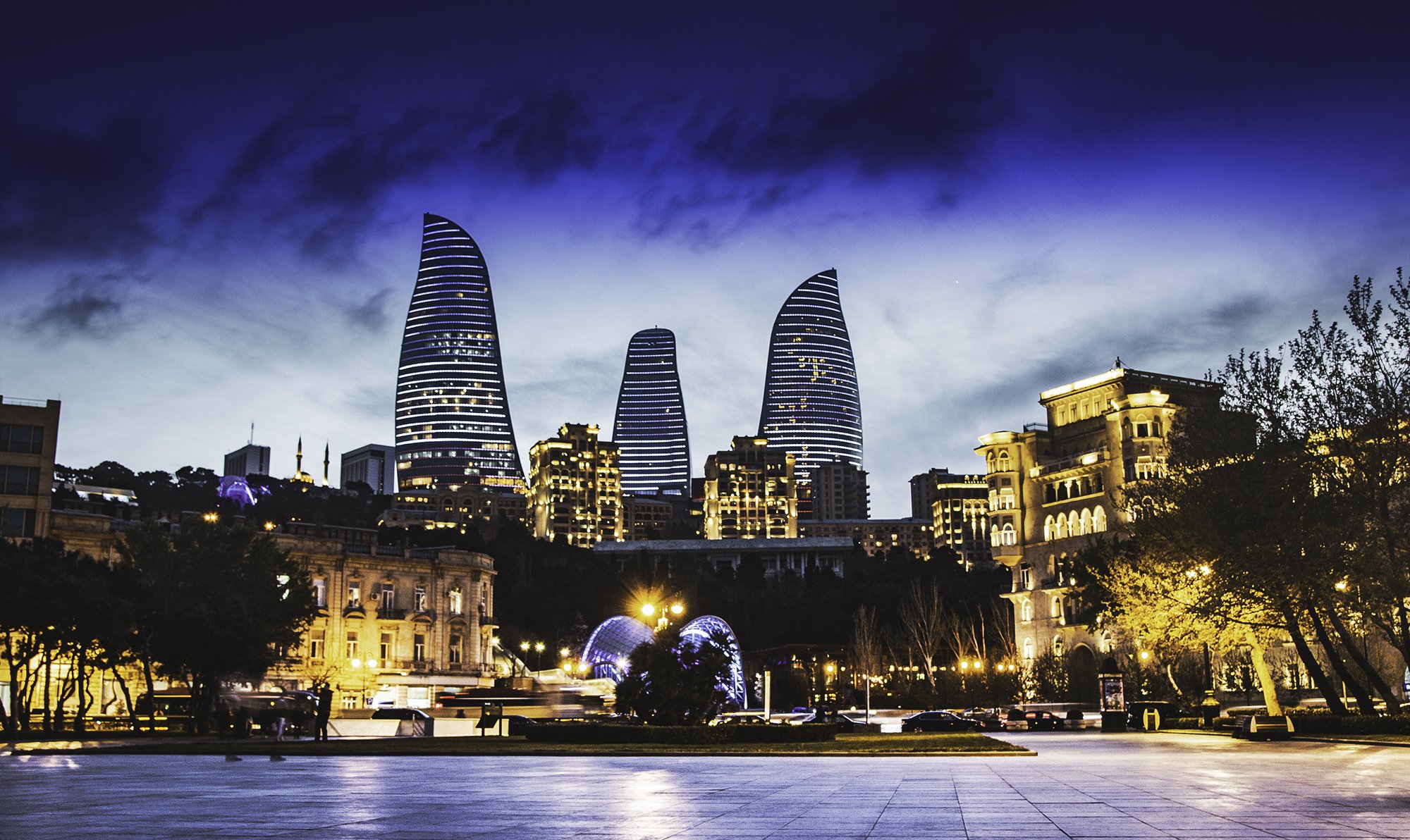Время в азербайджане в баку. Баку столица Азербайджана. Азейбарджан Баку. Баку Азербайджан панорама.