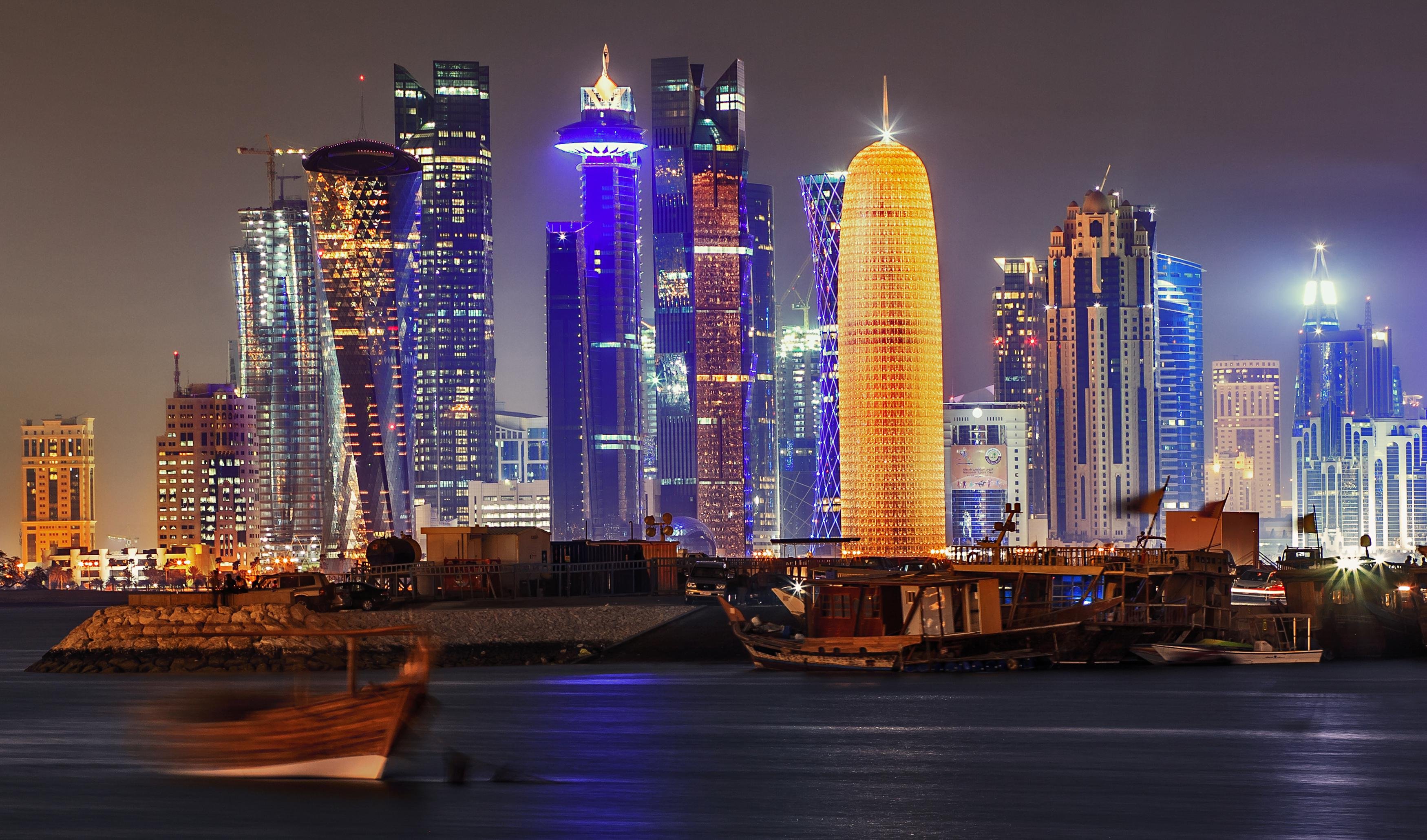 Богатые страны. Доха Сити Катар. Катар Доха центр города. Ночная Доха Катар. Катар здания 4k.