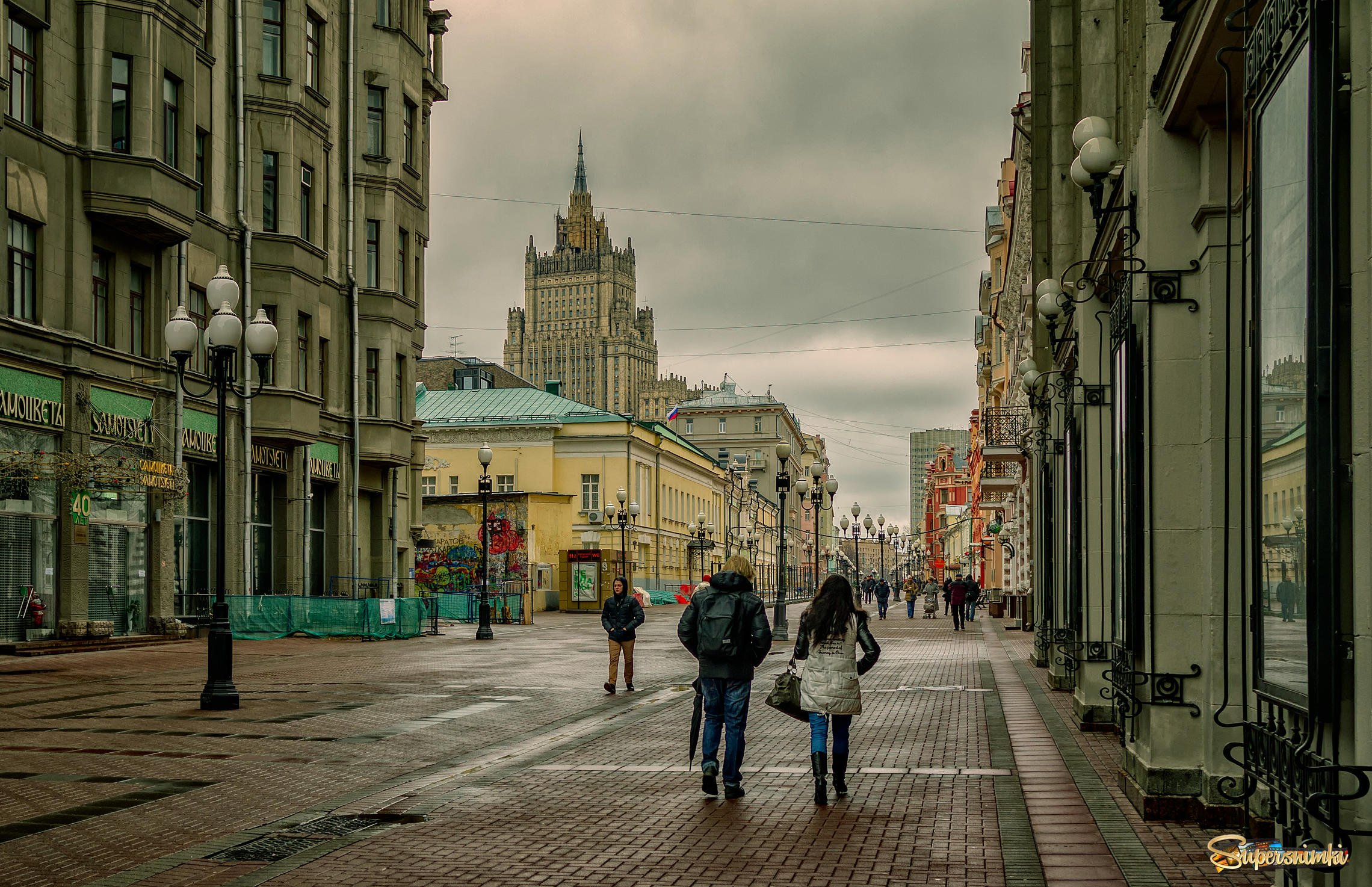 Арбатская улица москва. Улица Арбат в Москве. Старый Арбат и новый Арбат. Старый Арбат пешеходная улица.