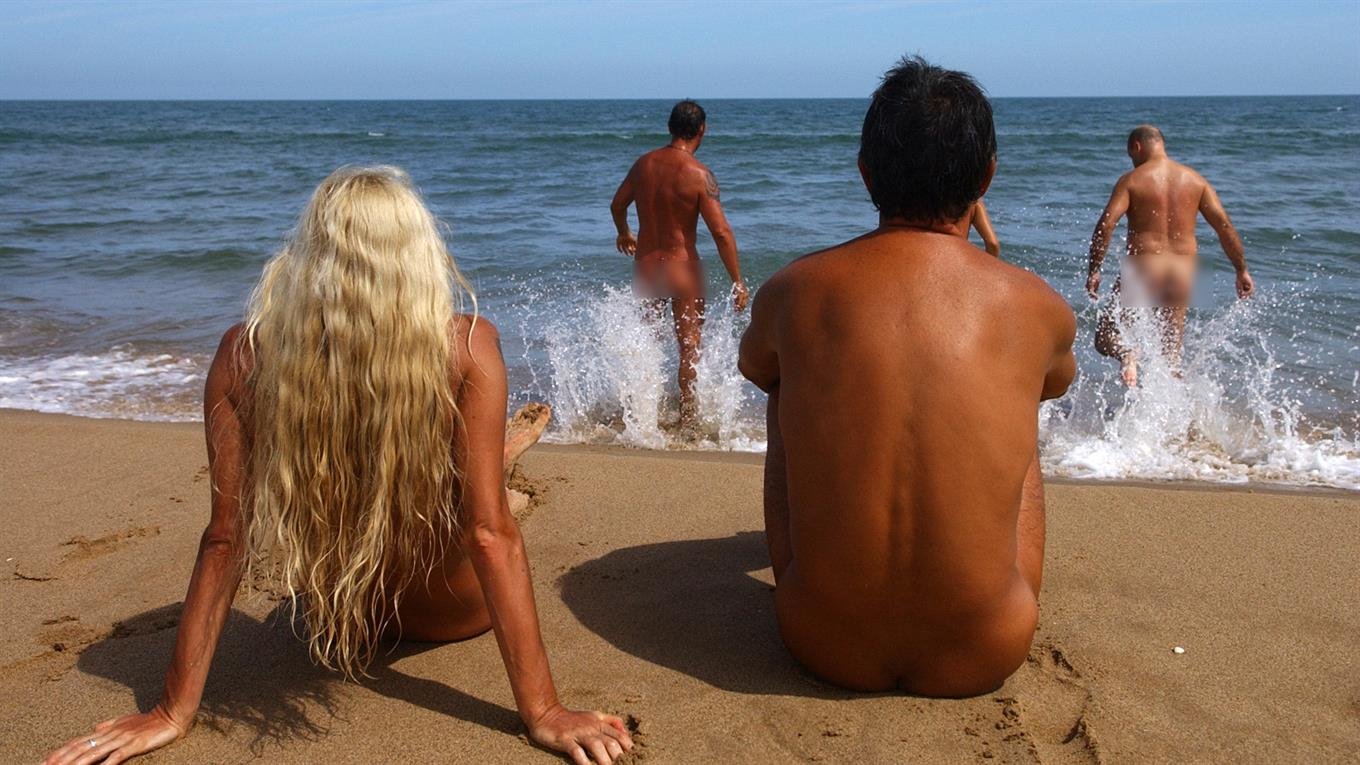 где есть пляжи с голыми людьми фото 94