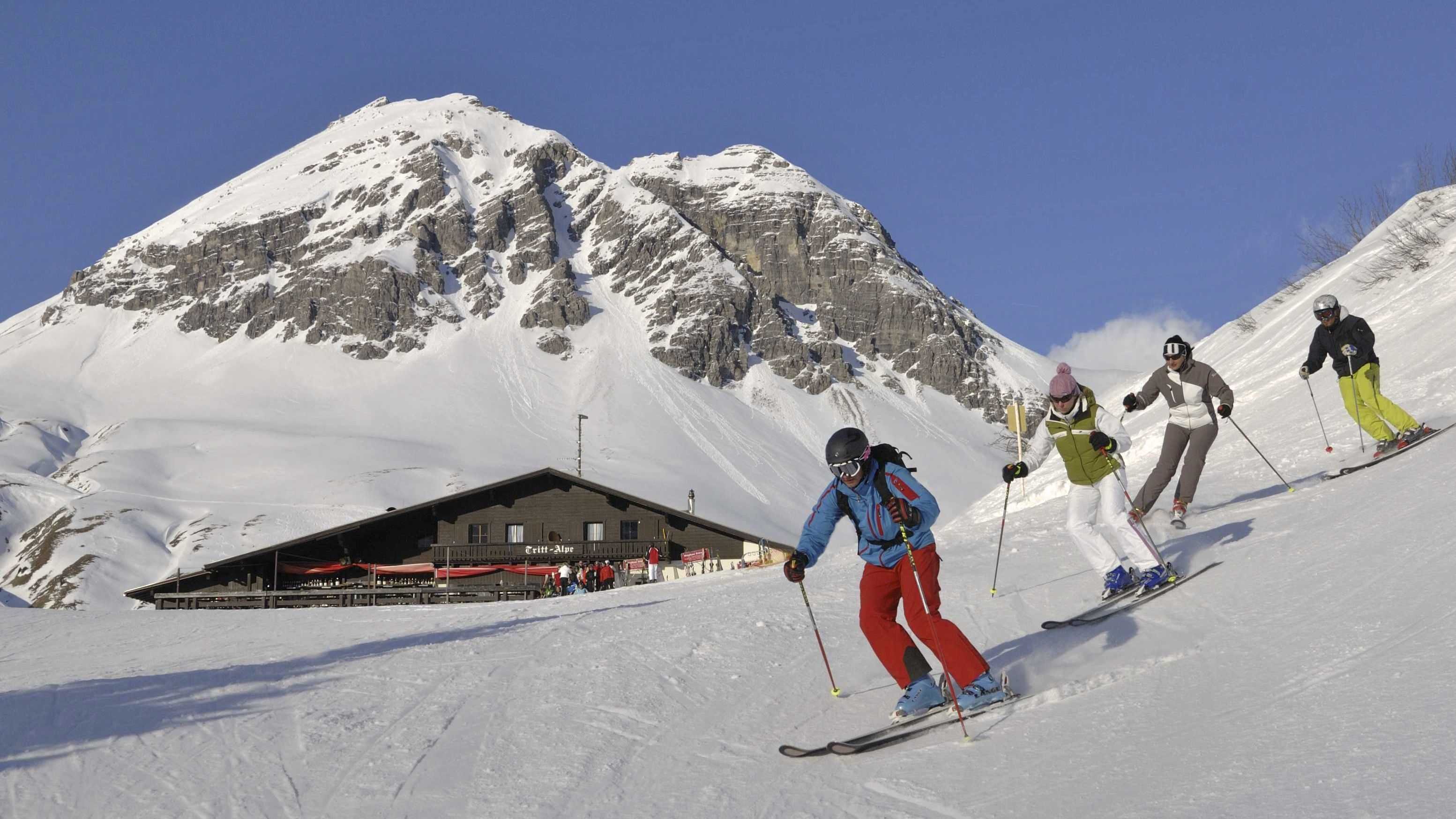 Ski continuous. Австрия горнолыжка. Горнолыжный склон Австрия. ГЛК Австрии. Австрия Альпы горнолыжные курорты.