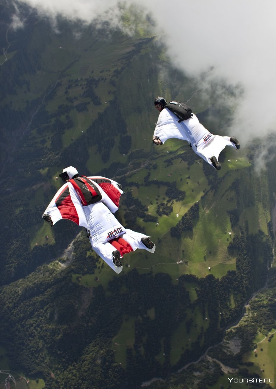 Wingsuit fly