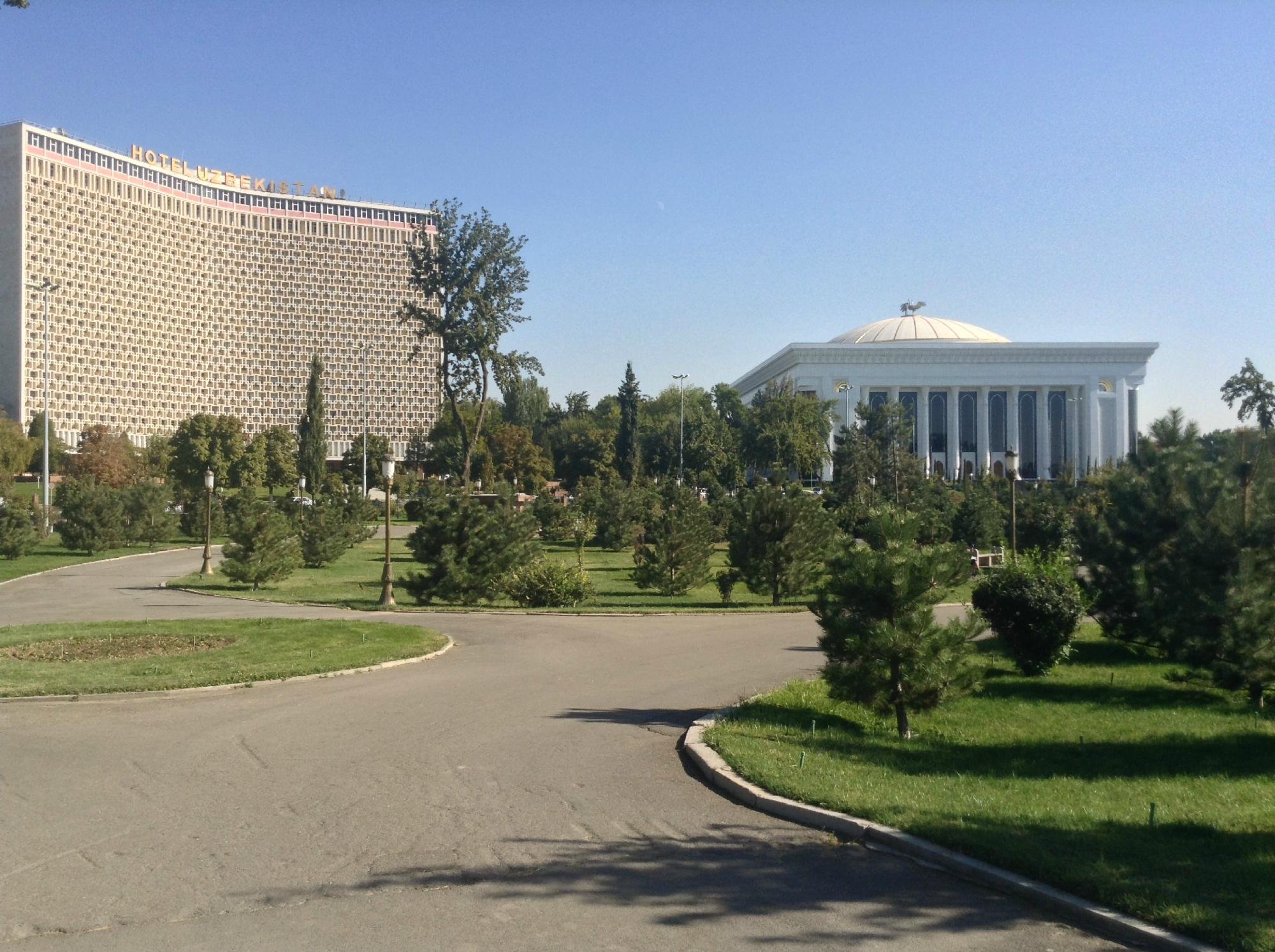 Ташкент пойдет. Амир Темур сквер. Амир Темур парк Ташкент.