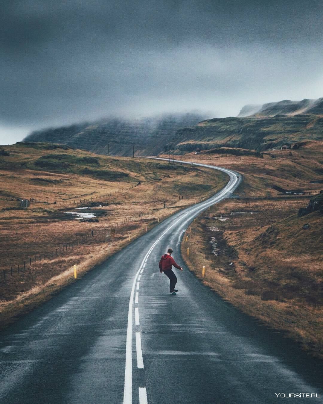 Life is road. Красивые дороги. Длинная дорога. Красивая дорога. Красивая дорога и человек.
