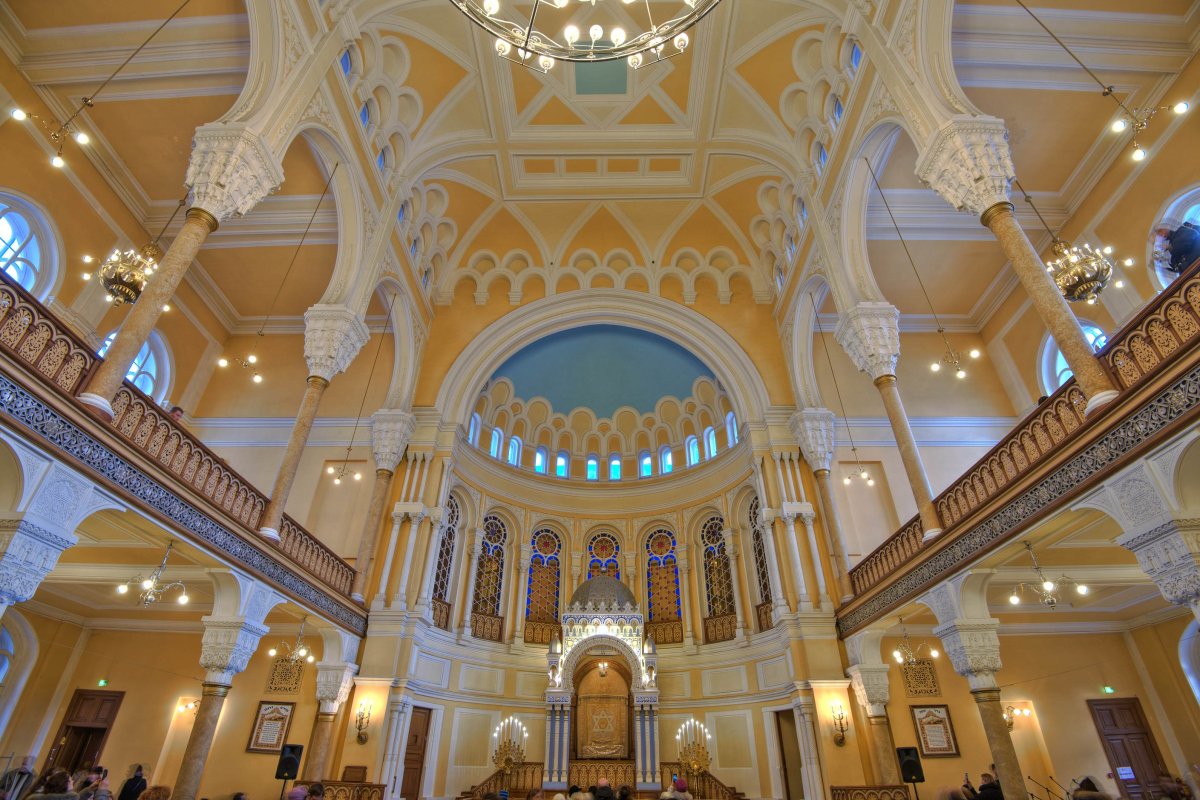 Большую синагогу. Хоральная синагога в Санкт-Петербурге. Большая хоральная синагога. Еврейская синагога в Санкт-Петербурге. Хоральная синагога на Лермонтовском проспекте.