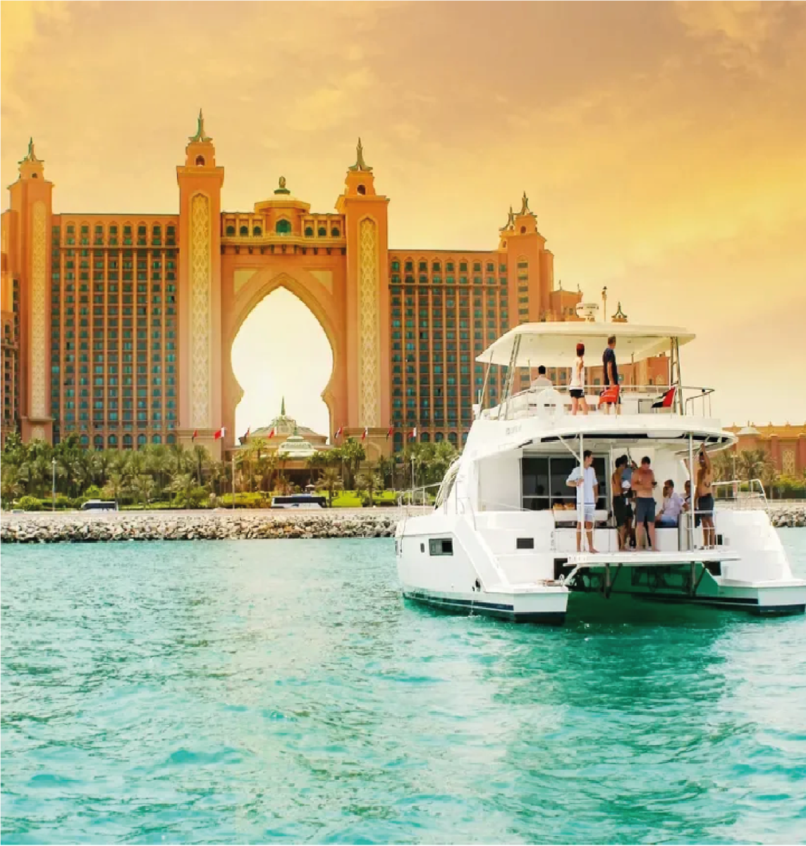 Туры в оаэ из москвы. ОАЭ лакшери. Шарджа море. Yacht Tour Dubai. Экскурсия из Аджмана в Дубаи.