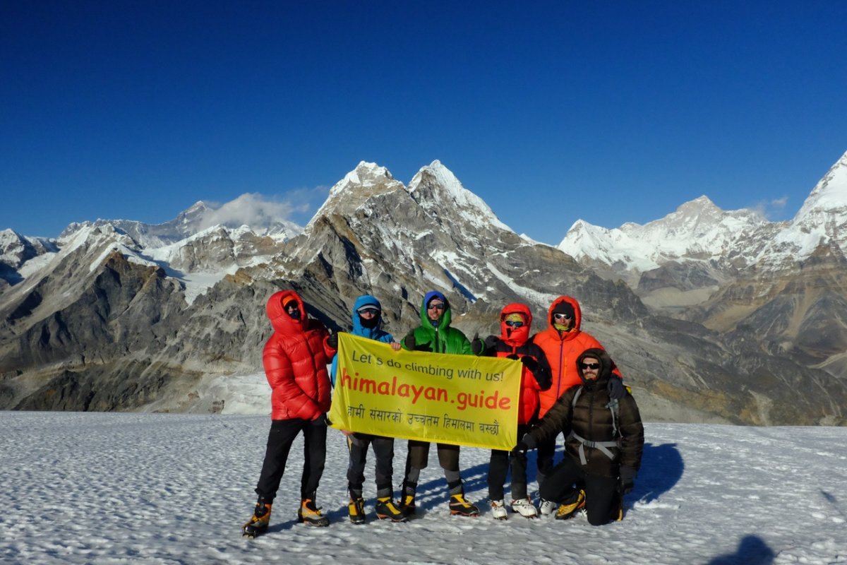 Гималаи в евразии. Непал треккинг. Отрог Женева 7900 Эверест.