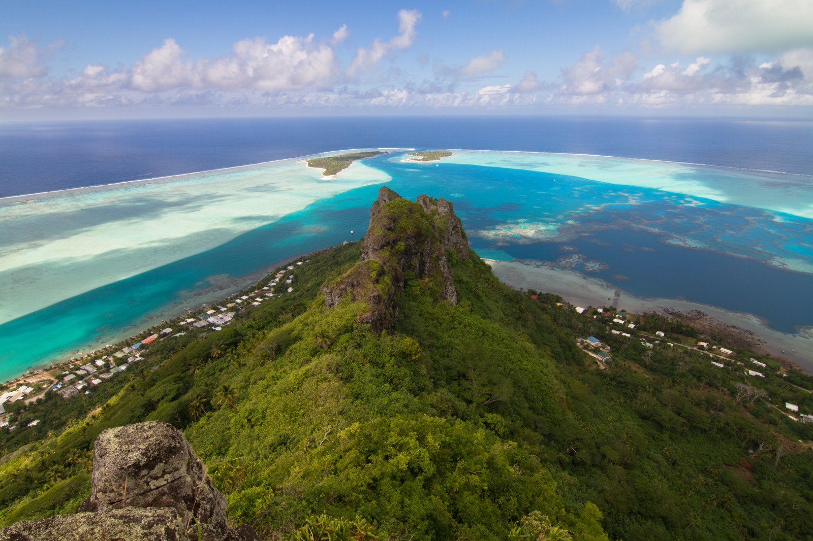 Тихий океан самые крупные острова. Таити французская Полинезия. Таити остров архипелаг. Острова Туамоту французская Полинезия. Французская Полинезия (Polynesie francaise) и остров Таити (Tahiti).