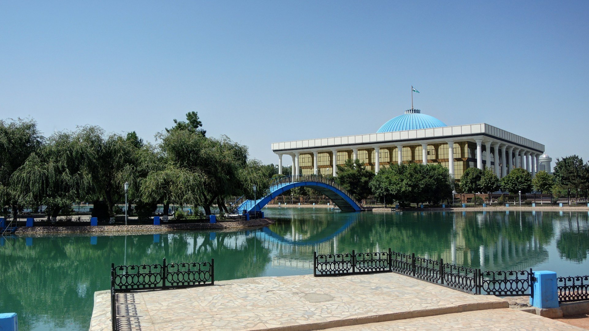 Ташкент германия. Парк Алишера Навои. Парк Навои в Ташкенте. Парк Алишера Навои в Андижане. Парк Улугбека в Ташкенте.