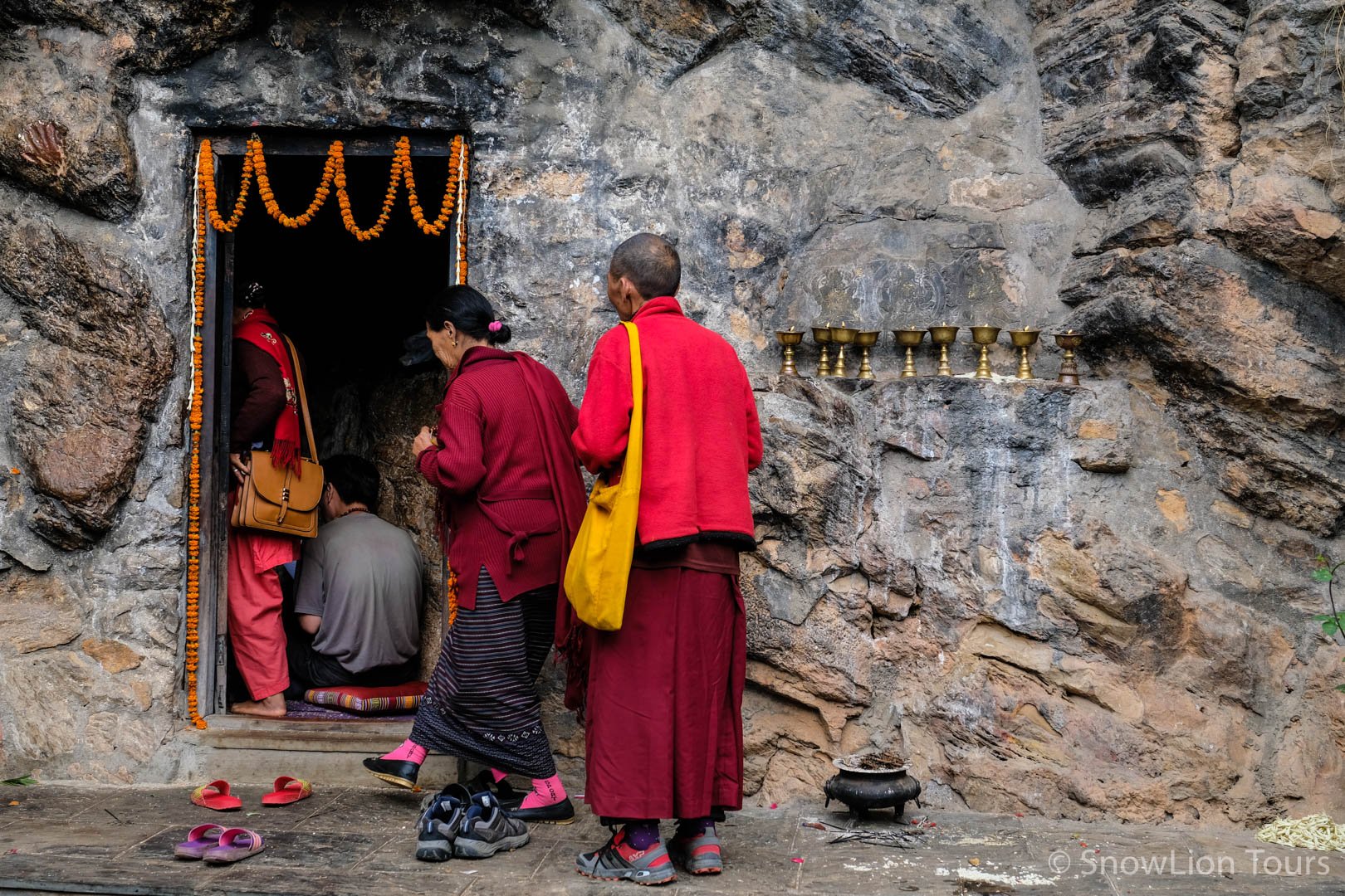 Тибетские горловые монахи. Парпинг Непал. Парпинг Непал храм Ваджрайогини. Пещера Падмасамбхавы. Катманду Тибет.