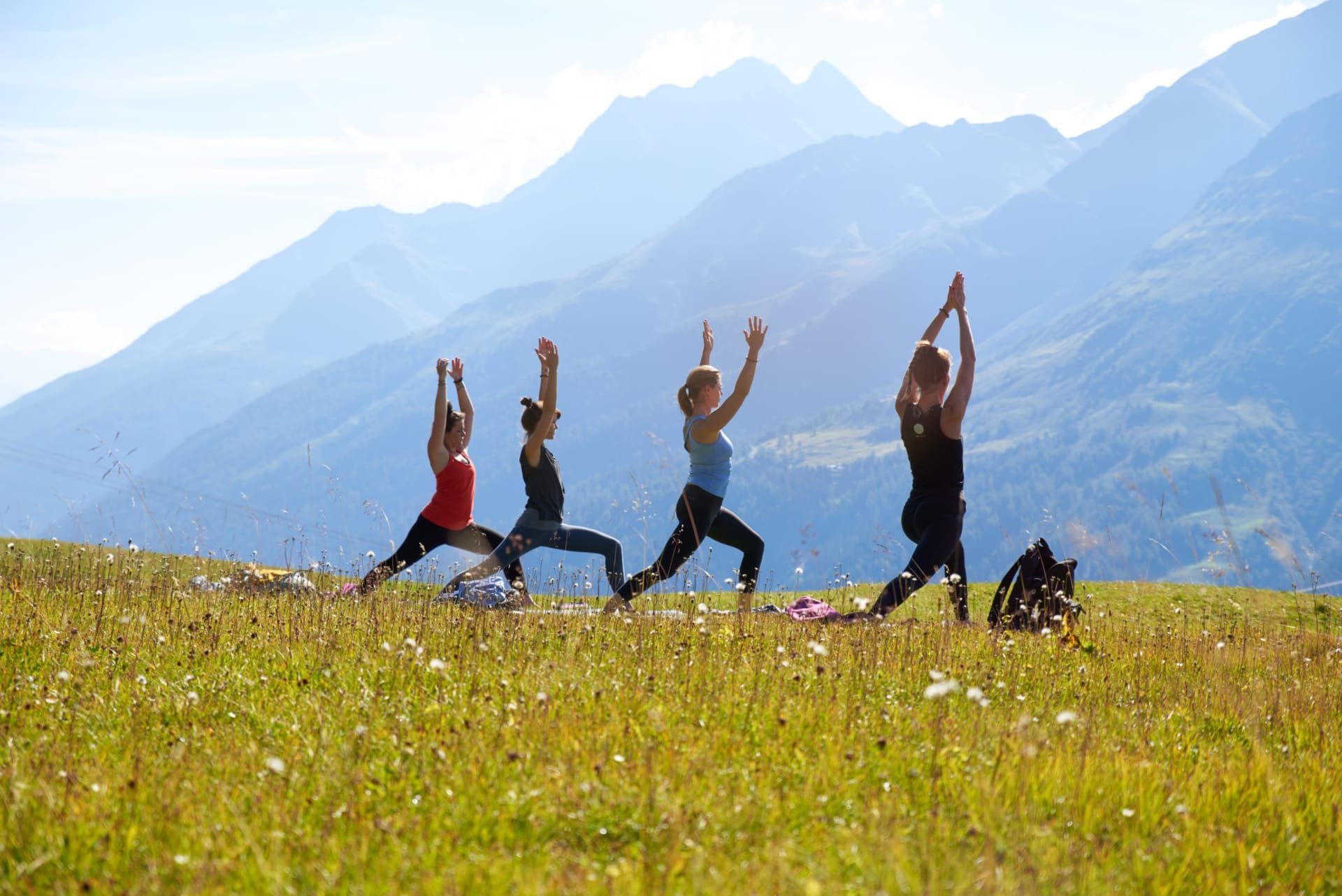 Оздоровление природы. Медитация на Алтае. Йога в горах. Психологический туризм. Горный Алтай медитация.