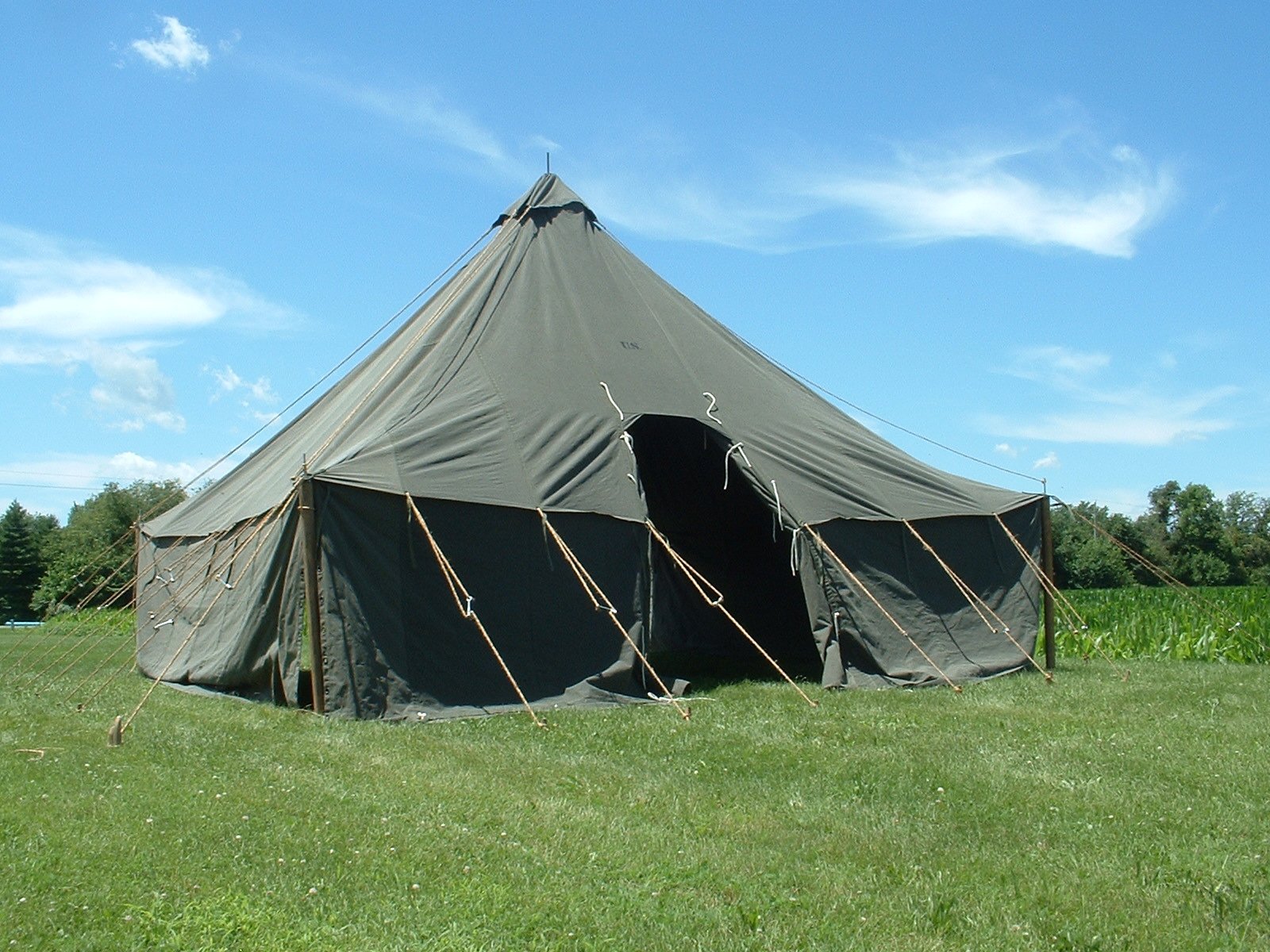 В 3 палатках жили. Армейская палатка Sun Gölge Branda, tente, çadir. Армейская палатка 4.5x4.5. Шатер Helios Solano. Полевая палатка армейская 3 x 3.