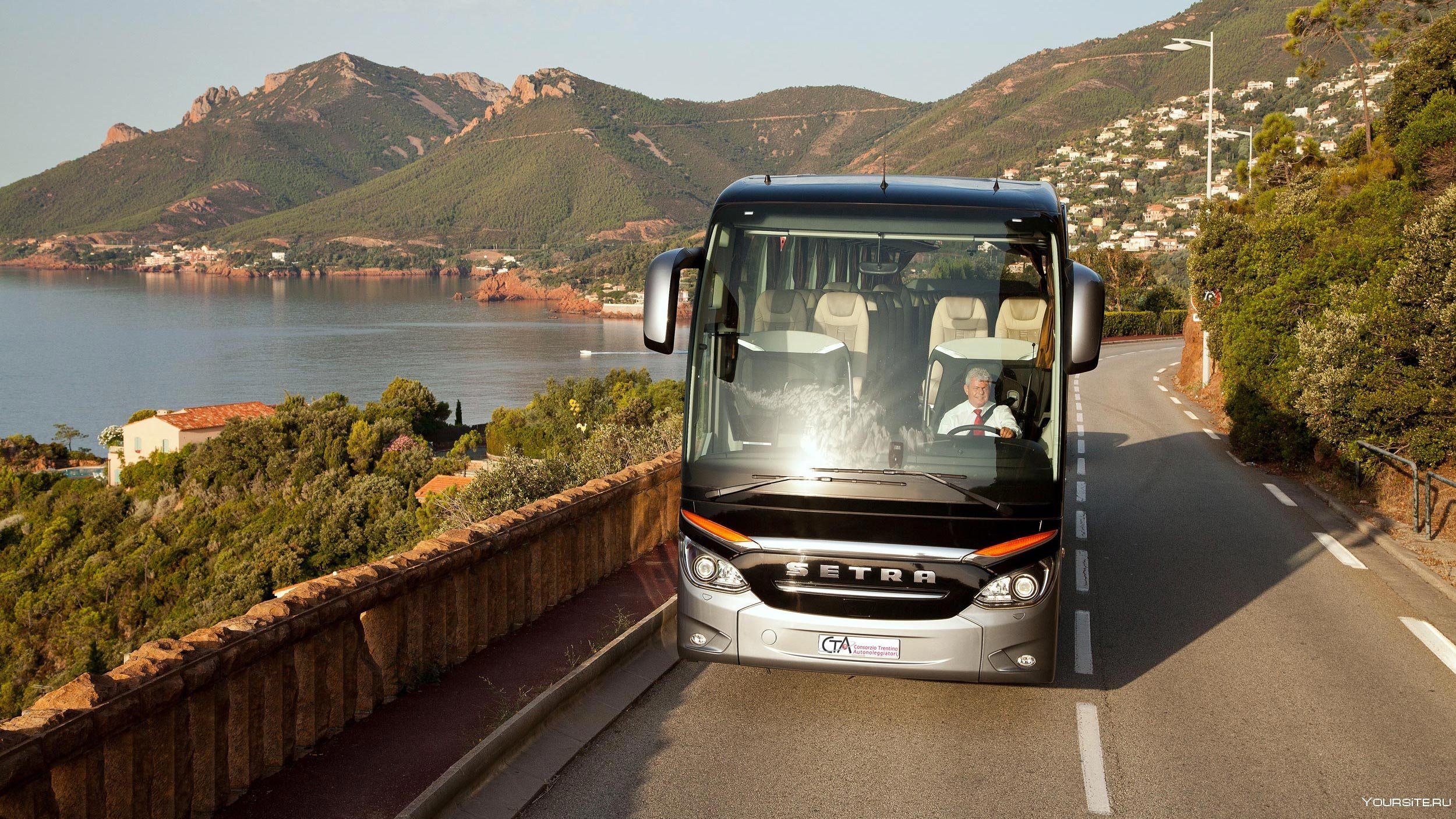 Нижний новгород автобусные туры 2023. Красивый автобус. Автобус для путешествий. Автобус на море. Автобусом к морю.