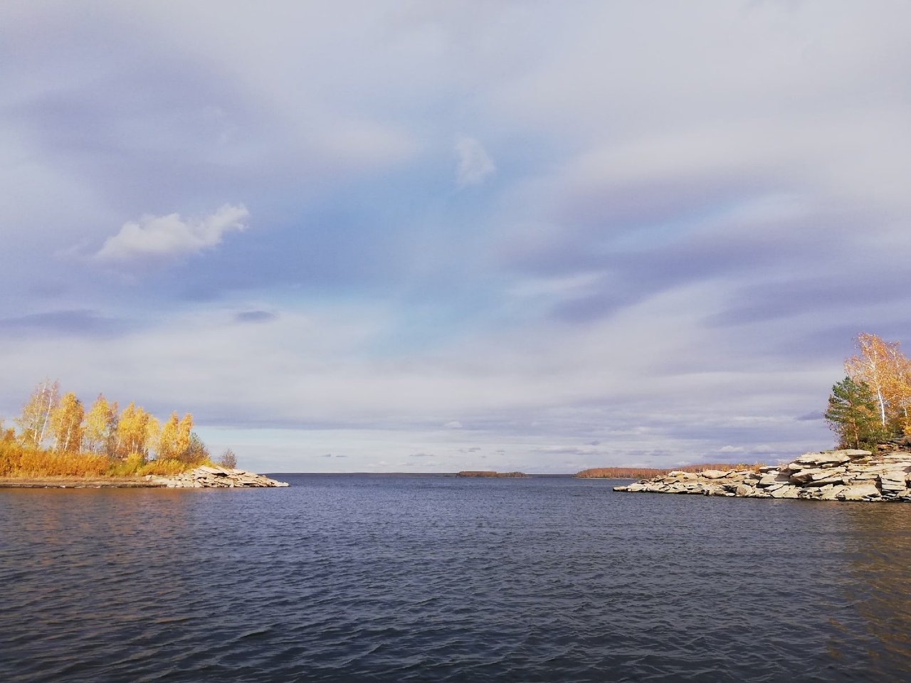 Погода на аргазях. Острова оз Аргази. Острова на озере Аргази. Аргази волны. Озеро Аргази Челябинская область фото.