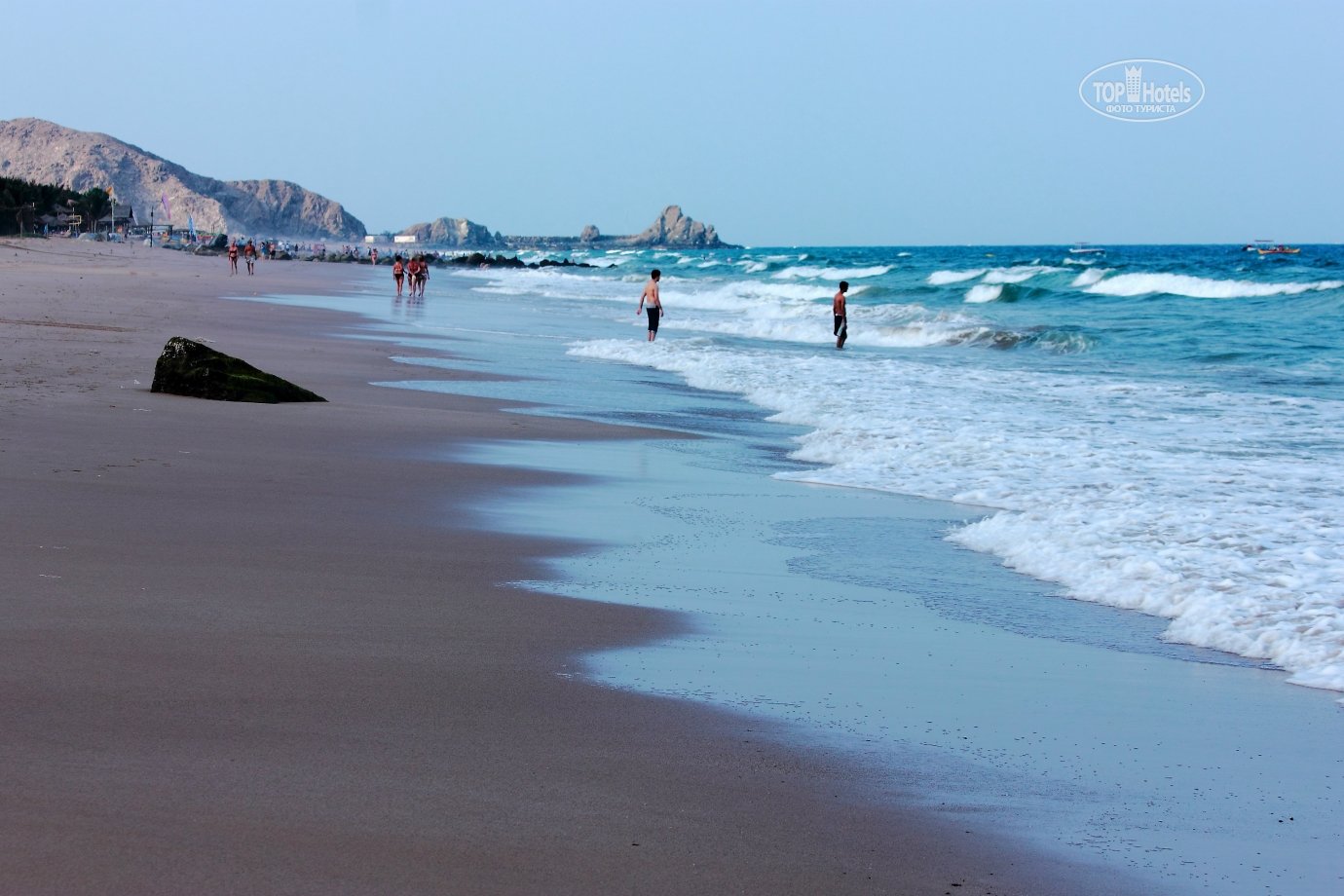 Температура воды в фуджейре в апреле. Мирамар Фуджейра. Мирамар Бич Фуджейра. Мирамар пляж Фуджейра. Miramar al Aqah Beach Resort 5 ОАЭ.